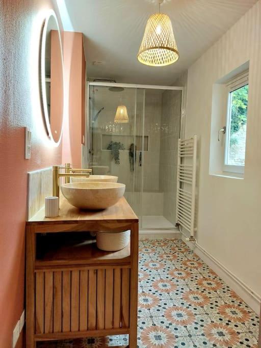 Le Patio - Cinelodge Avec Jardin Poitiers Ngoại thất bức ảnh