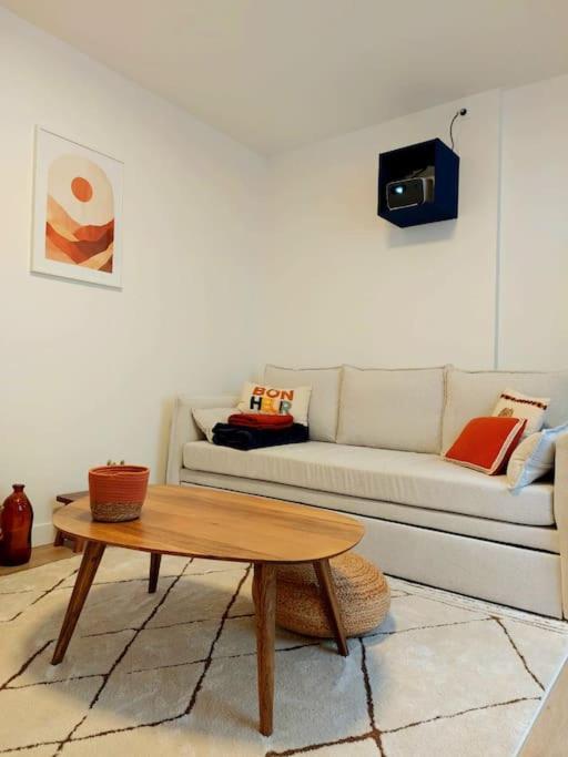 Le Patio - Cinelodge Avec Jardin Poitiers Ngoại thất bức ảnh